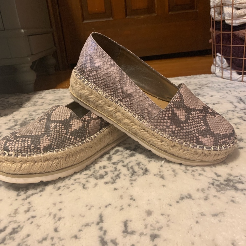 Carlos Santana Snake Print Shoes